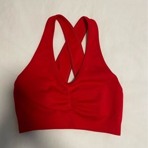 Alphalete amplify sports bra